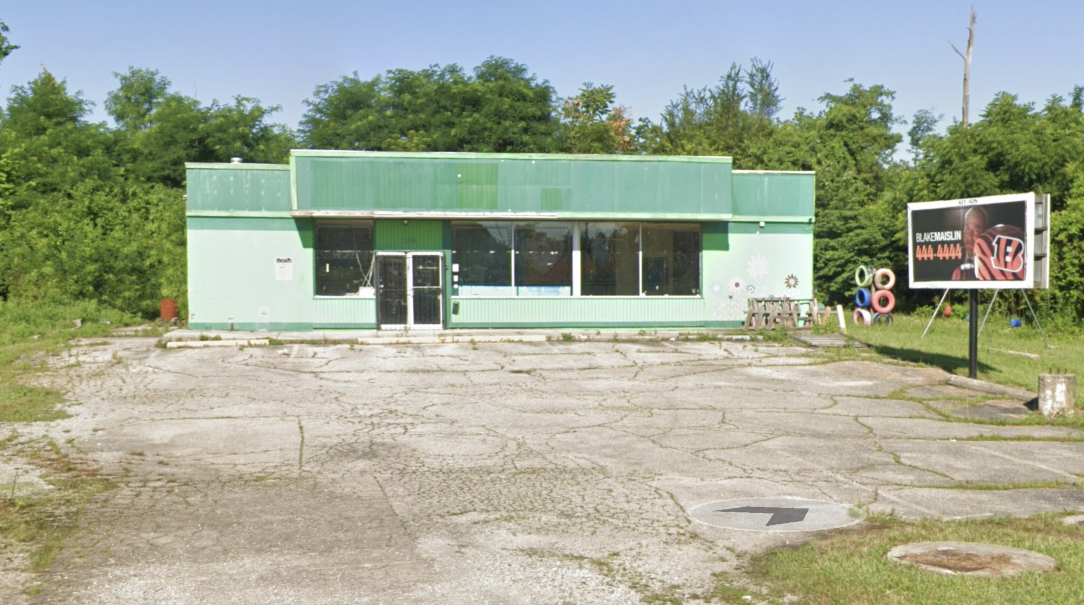 4501 Riverside Drive - 1